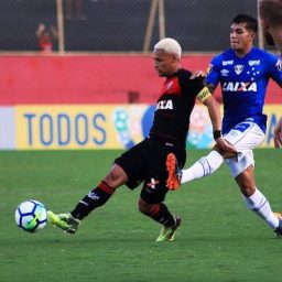 Em jogo morno, Vitória empata com o Cruzeiro no Barradão