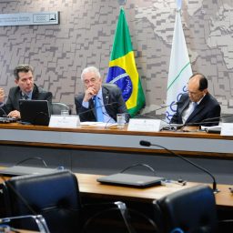 Gestores promovem reunião para debater a educação tecnológica