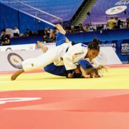 Érika Miranda fatura bronze e garante 1ª medalha para o Brasil no Mundial de Judô