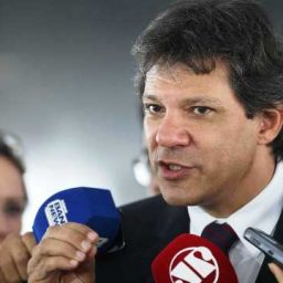 Haddad: Bolsonaro não vai a debates para não esclarecer fake news