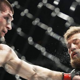 Lutador russo Nurmagomedov derrota lendário McGregor e consegue 27ª vitória consecutiva