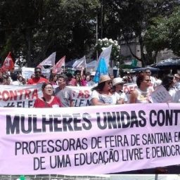 Mulheres participaram de ato contra Bolsonaro no centro de Feira de Santana