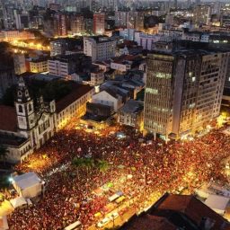 HADDAD: Reune mais de 100 mil pessoas em Recife ontem e choca Bolsonaro