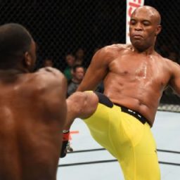 UFC: Anderson Silva diz que disputará cinturão se vencer Israel Adesanya e crê em luta contra McGregor