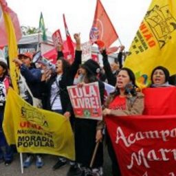 Petistas organizam Réveillon ‘com Lula’ ao lado da sede da PF em Curitiba