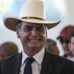 Bolsonaro quer perdoar dívida rural; rombo é de R$ 17 bi