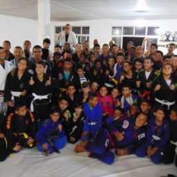 Equipe ganduense de Jiu Jitsu realizou cerimônia de graduação e troca de faixas