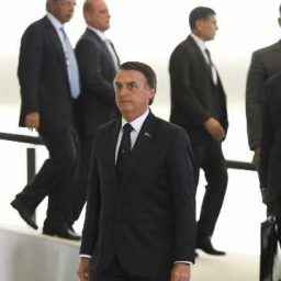 Bolsonaro deve flexibilizar regras sobre posse de arma até o dia 22