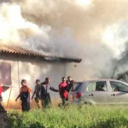 Incêndio atinge base de operações de bombeiros em Brumadinho