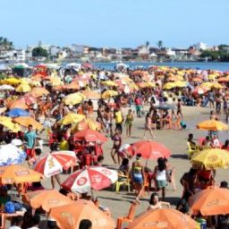 No primeiro dia do ano, praias lotadas e 100 por cento de ocupação nos hotéis em Ilhéus