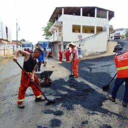 Obras de pavimentação asfáltica continuam a todo vapor em Gandu