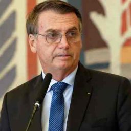 Bolsonaro anuncia que dará início à ‘Lava Jato da Educação’