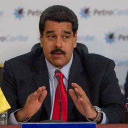 Governo Maduro se diz disposto a negociar com oposição
