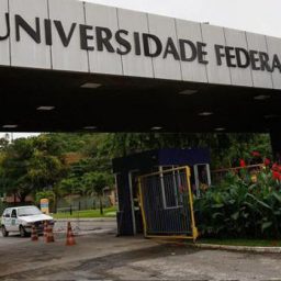 Bolsonaro eliminou 792 funções gratificadas de universidades federais baianas