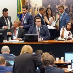 Reforma da Previdência é aprovada na CCJ