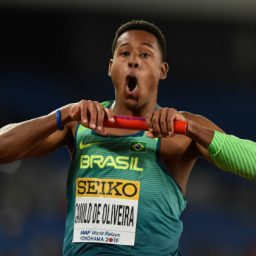 Brasil supera os EUA e leva título inédito no revezamento 4x100m
