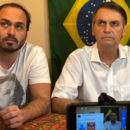 Filho de Bolsonaro diz que ‘o que está por vir pode derrubar o capitão eleito’