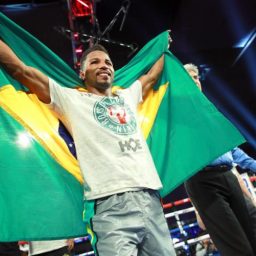 Robson Conceição vence mexicano e segue invicto no boxe profissional