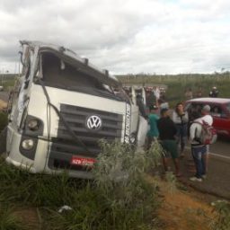 Jaguaquara: Jovem morre após acidente com caminhão na BR-420