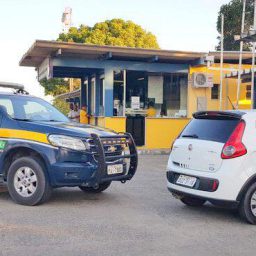 PRF recupera veículo roubado da prefeitura da Prefeitura de Gandu