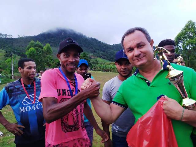 Teolância: Pré-candidato Dioney visita a região do Tropicália e Boqueirão