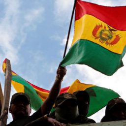 Bolívia suspende relações diplomáticas com Cuba