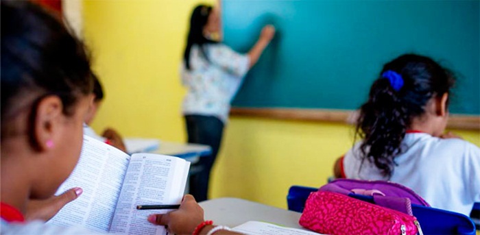 Governo anuncia aumento do piso dos professores de R$ 2.557,74 para R$ 2.886,24