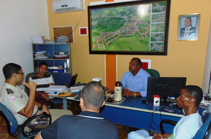 Prefeitura articula implantação de Colégio Militar em Piraí do Norte