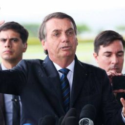 Bolsonaro diz que zera imposto em combustíveis se governadores zerarem ICMS