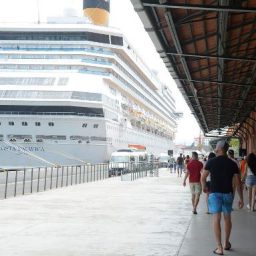 Carnaval do Rio atrai turistas de navios
