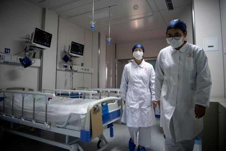 China já tem mais de 2,3 mil mortes pelo novo coronavírus