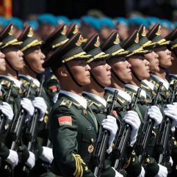 China autoriza vacina contra o coronavírus no exército