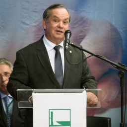 PEC prorroga mandatos de prefeitos e vereadores para unificar eleições no País