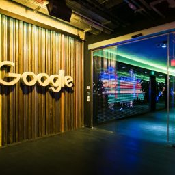 Google vai oferecer ‘graduação’ de seis meses; curso de TI custa US$49/mês