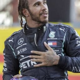 Hamilton supera Bottas, vence corrida caótica na Toscana e conquista 90º triunfo