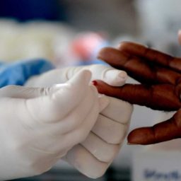 Bahia se aproxima dos 7 mil mortos pelo coronavírus; mais de 300 mil tiveram a doença