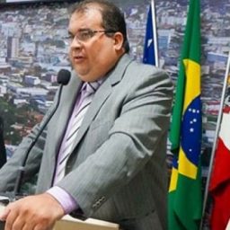 Justiça reconduz Sérgio da Gameleira ao cargo de prefeito de Jequié