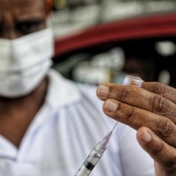 Vacinômetro: Bahia tem 1 milhão e 270 mil vacinados; 303 mil já com 2ª dose