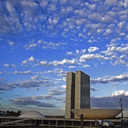 Prefeitos viajam a Brasília contra ‘PEC Kamikaze’ e impacto de R$ 250 bi no orçamento