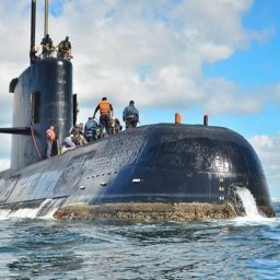Marinha da Indonésia confirma: submarino afundou e não há sobreviventes