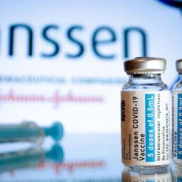 Anvisa aprova registro definitivo da vacina da Janssen contra COVID-19