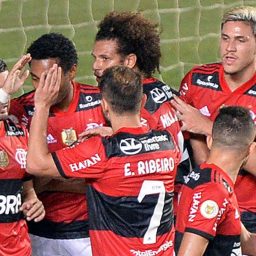 Flamengo goleia Bahia por 5 a 0 com direito a “hat trick” de Gabigol