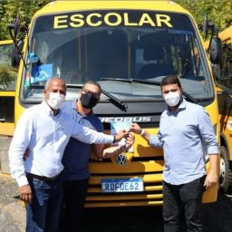 Governo entrega ônibus escolares para 20 municípios, em Jequié