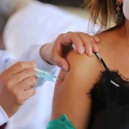 Brasil alcançou, nesta quarta-feira, a marca de 330 milhões de doses de vacinas aplicadas