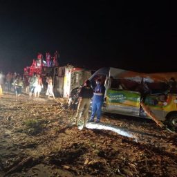 Acidente no sul da Bahia deixou ao menos 12 mortos e 22 feridos na BR-101