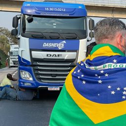 Líder dos caminhoneiros fala em greve e pede transparência de Petrobras e Bolsonaro