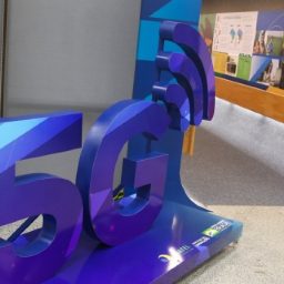 Leilão do 5G supera expectativas e arrecada R$ 46,7 bilhões