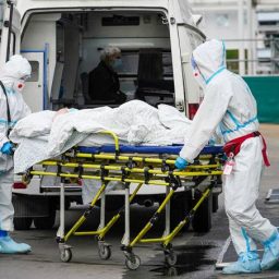Rússia bate novo recorde de mortes por covid; falta oxigênio em hospitais