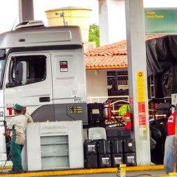 Petrobras alerta governo sobre escassez de diesel no Brasil em 2022