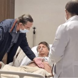 ‘Estou morrendo, Macedo. A coisa está ruim’, disse Bolsonaro a seu médico